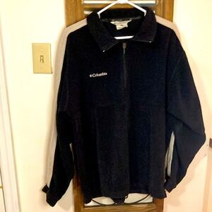 Men’s size Large Columbia pullover fleece
